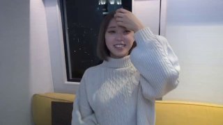 少妇高潮喷水久久久久久久久久女友的新套装