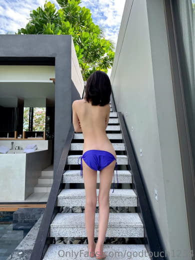【2023-11-02】It's wet inside my underwear.m4v